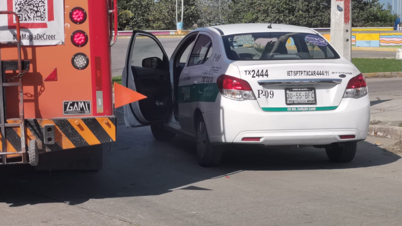 Taxista y repartidor de refrescos protagonizan accidente en Ciudad del Carmen
