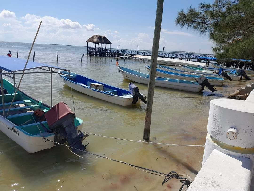 Encapuchados y armados, piratas modernos asaltan a pescadores de Isla Aguada, Campeche