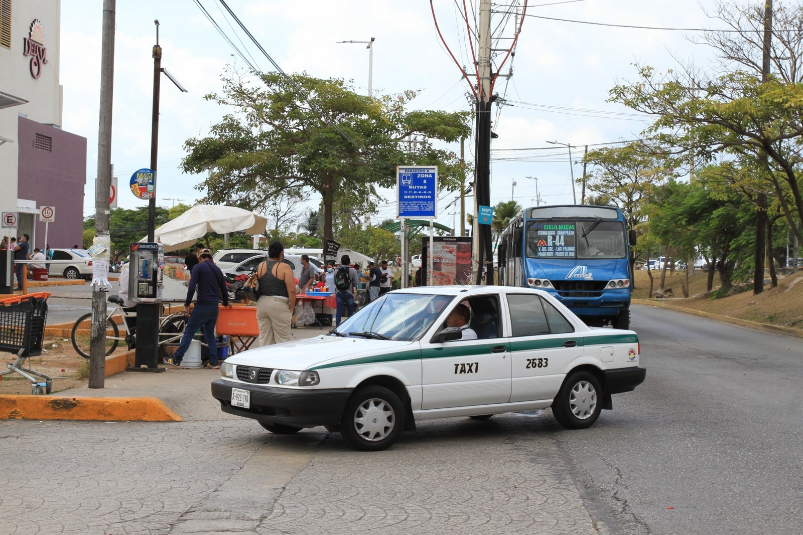 Camioneros vs taxistas: Continúan las agresiones entre ruleteros en Cancún