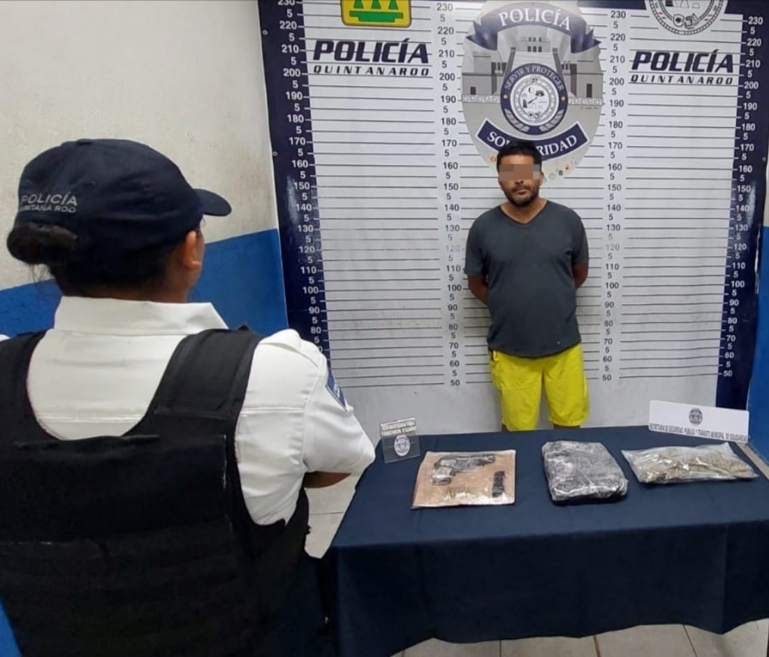 Detienen a narcomenudista armado en Playa del Carmen