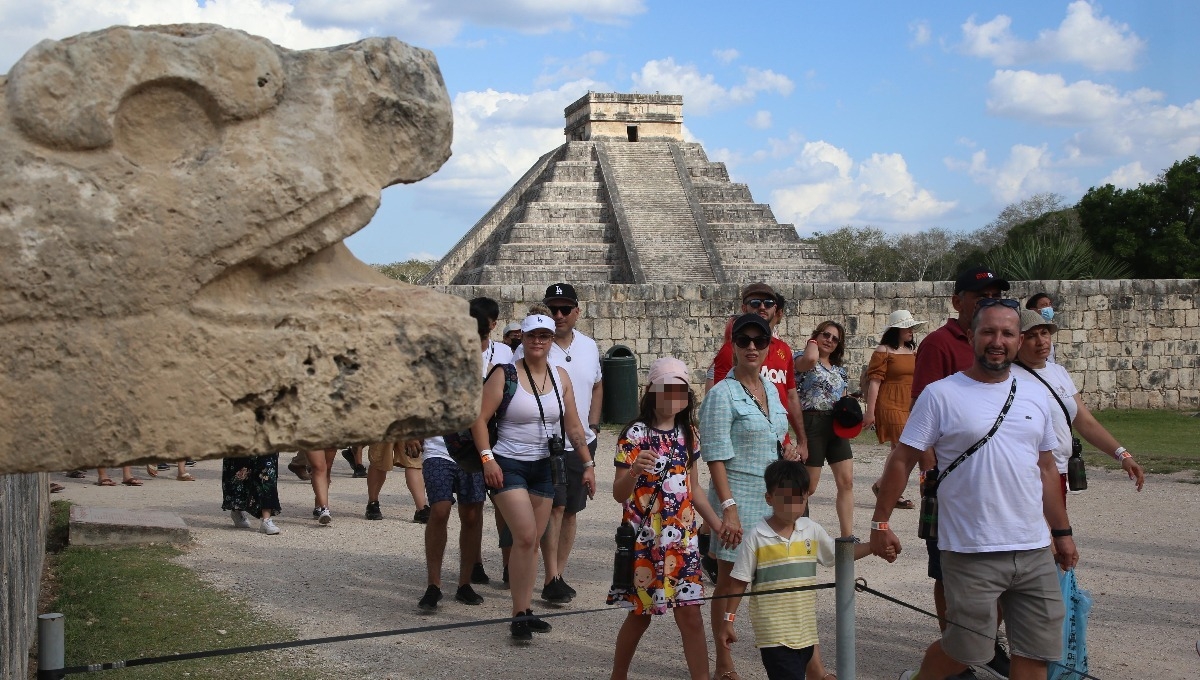 Las visitas a Chichén Itzá continúan