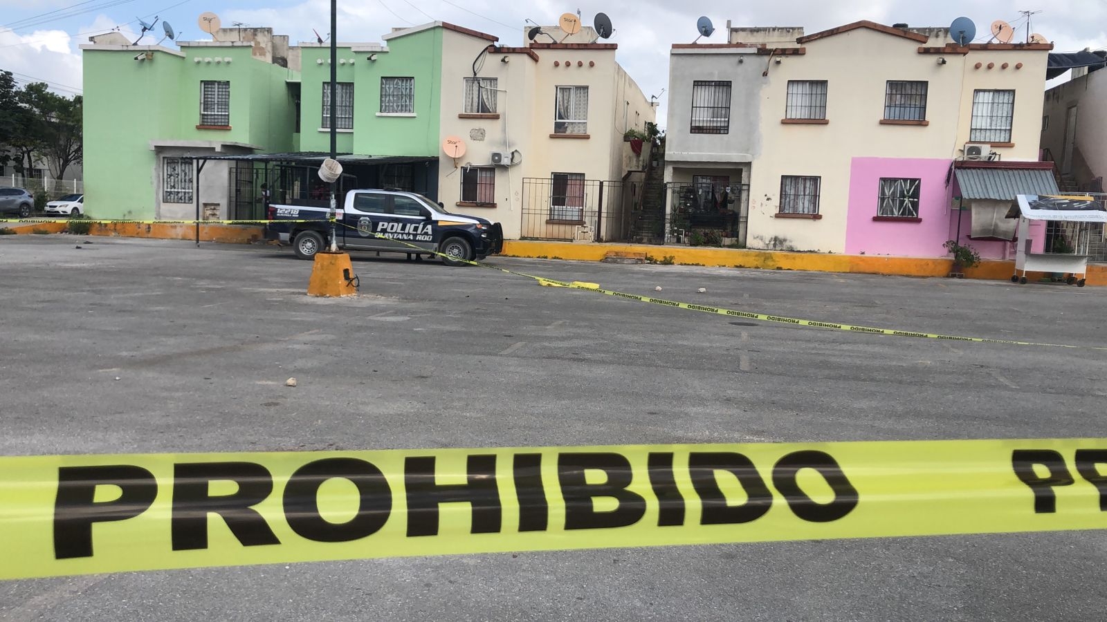 Intentan ejecutar a balazos a un hombre en Villas Otoch Paraíso en Cancún