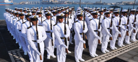 AMLO conmemora el Día de la Armada de México en Manzanillo, Colima: EN VIVO
