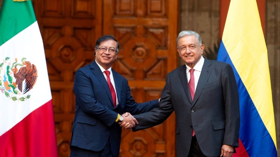 "Hermandad", dice AMLO tras primer encuentro con Gustavo Petro, presidente de Colombia