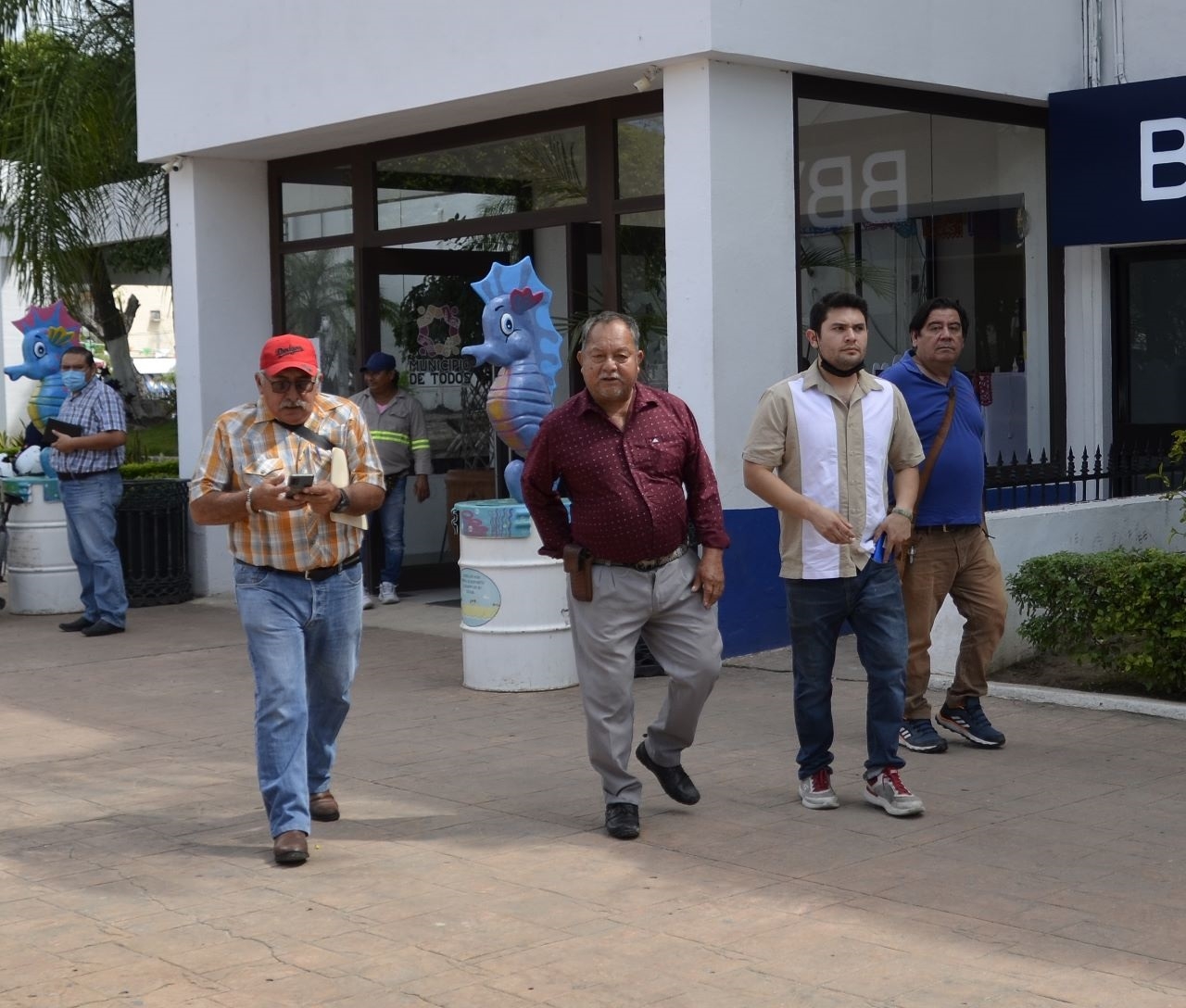 Ayuntamiento de Ciudad del Carmen accede a presión de carniceros del mercado