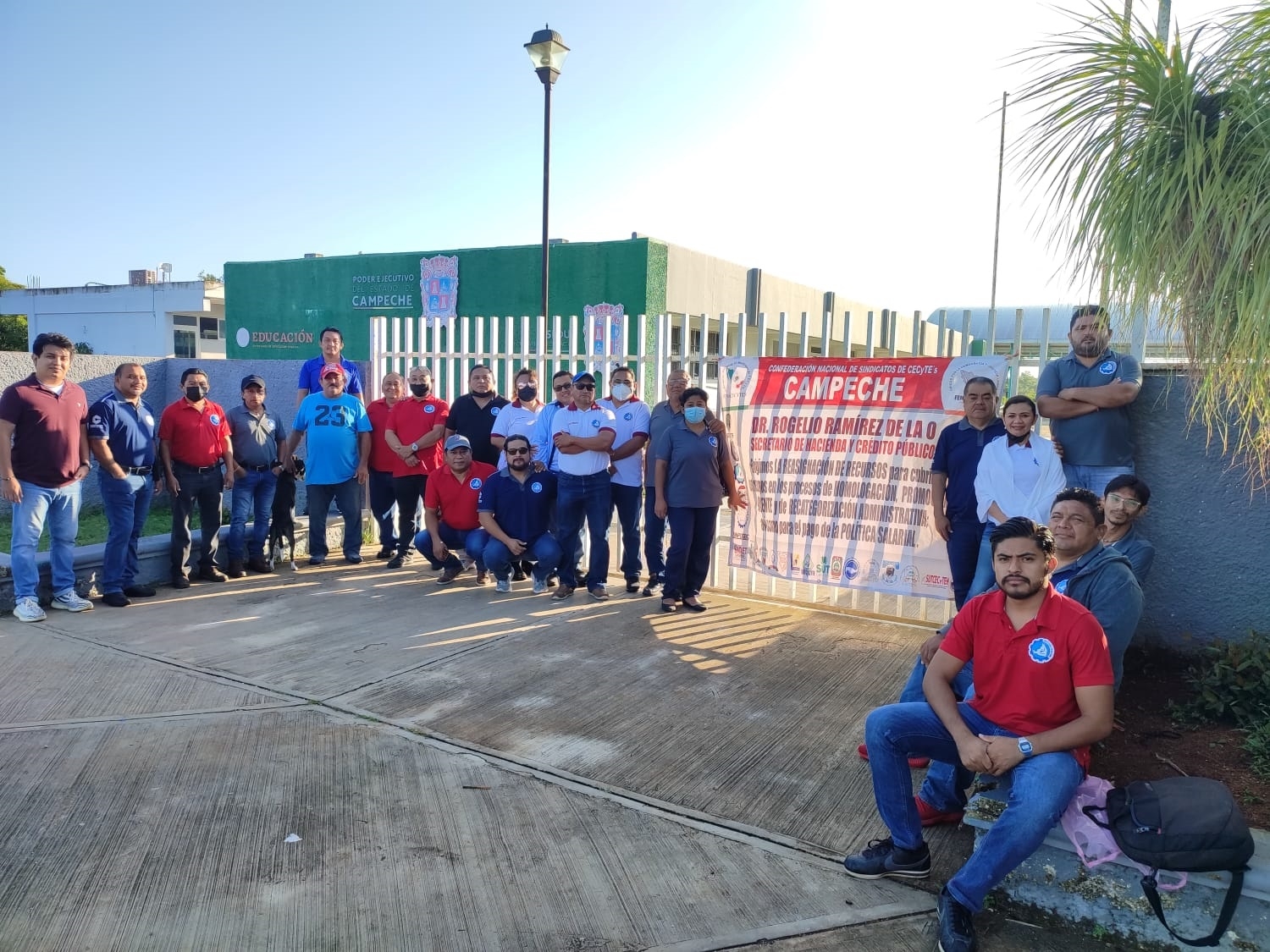 Sindicalizados del Cecytec mantienen paro en los siete planteles de Campeche