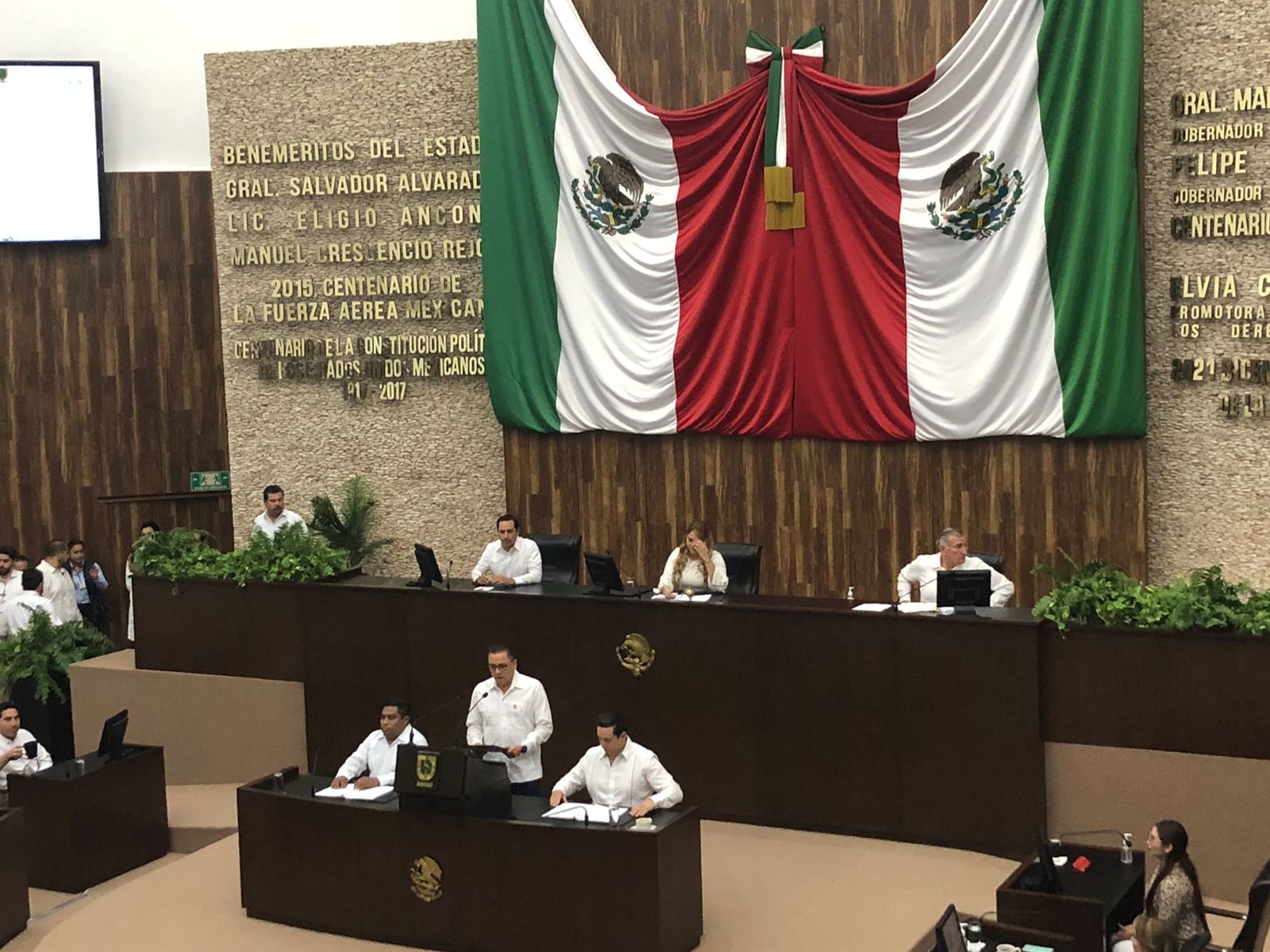 Inicia sesión en el Congreso de Yucatán con la presencia de Adán Augusto López y Mauricio Vila: EN VIVO