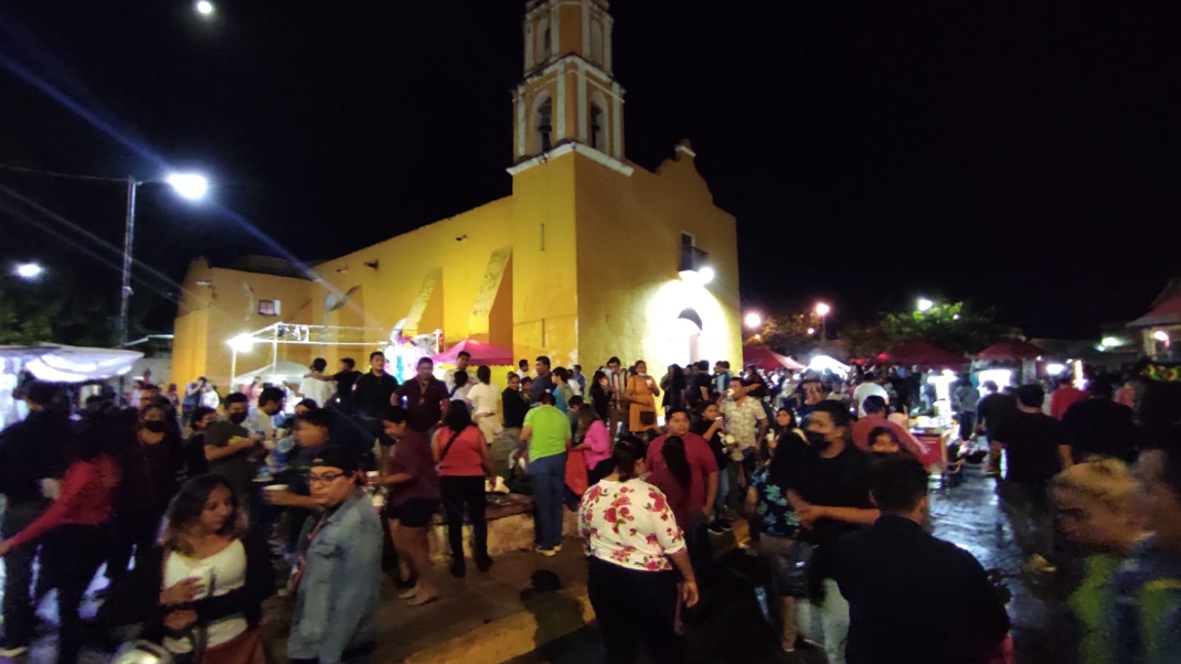 Mañanitas a la Virgen en Campeche: Ni la lluvia detiene a los devotos de la Guadalupana