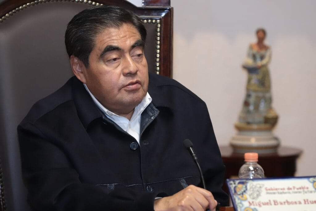 Mauricio Vila envía el pésame por la muerte de Miguel Barbosa, gobernador de Puebla