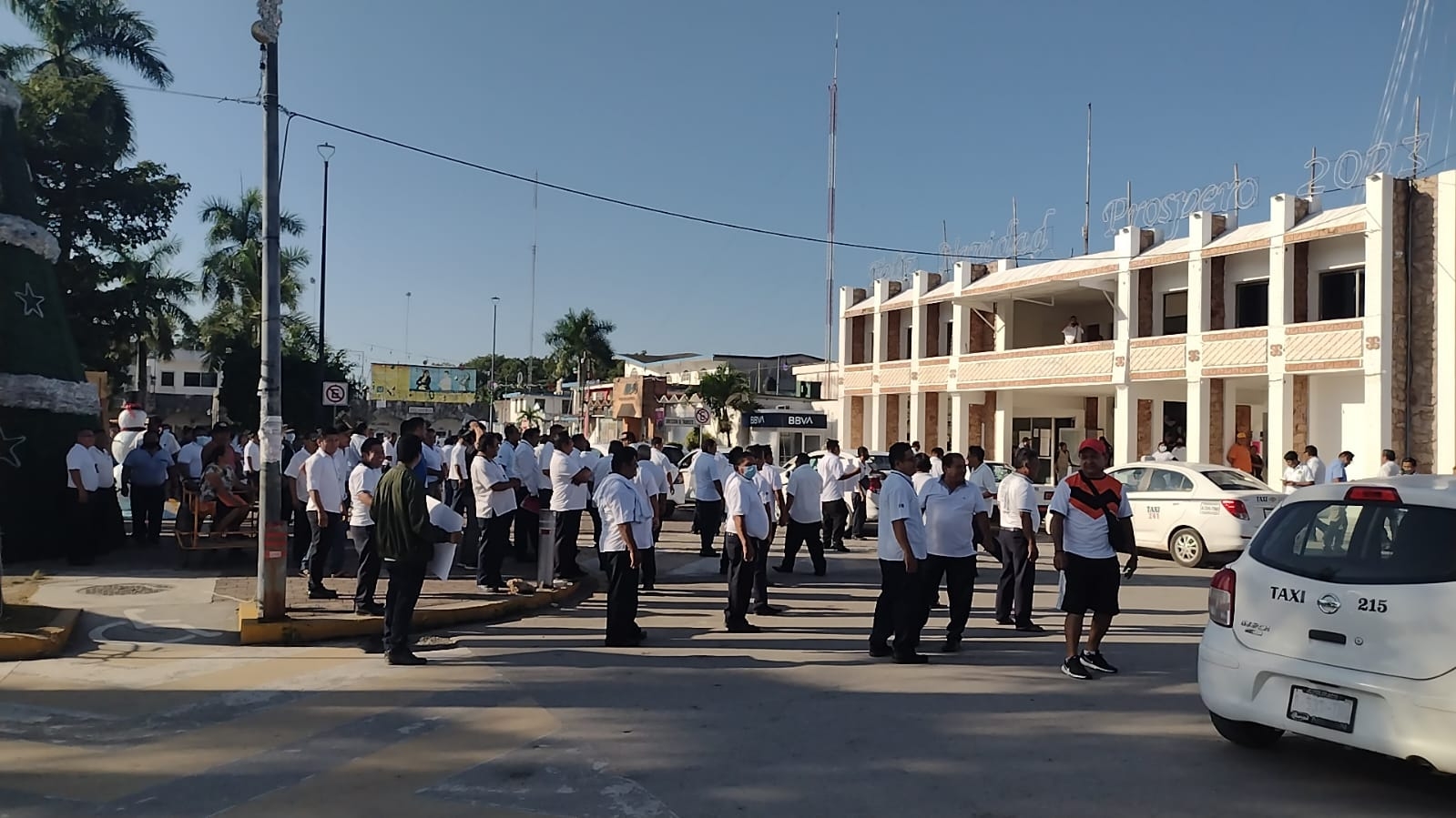 Taxistas de Felipe Carrillo Puerto protestan en contra de la regularización de Uber