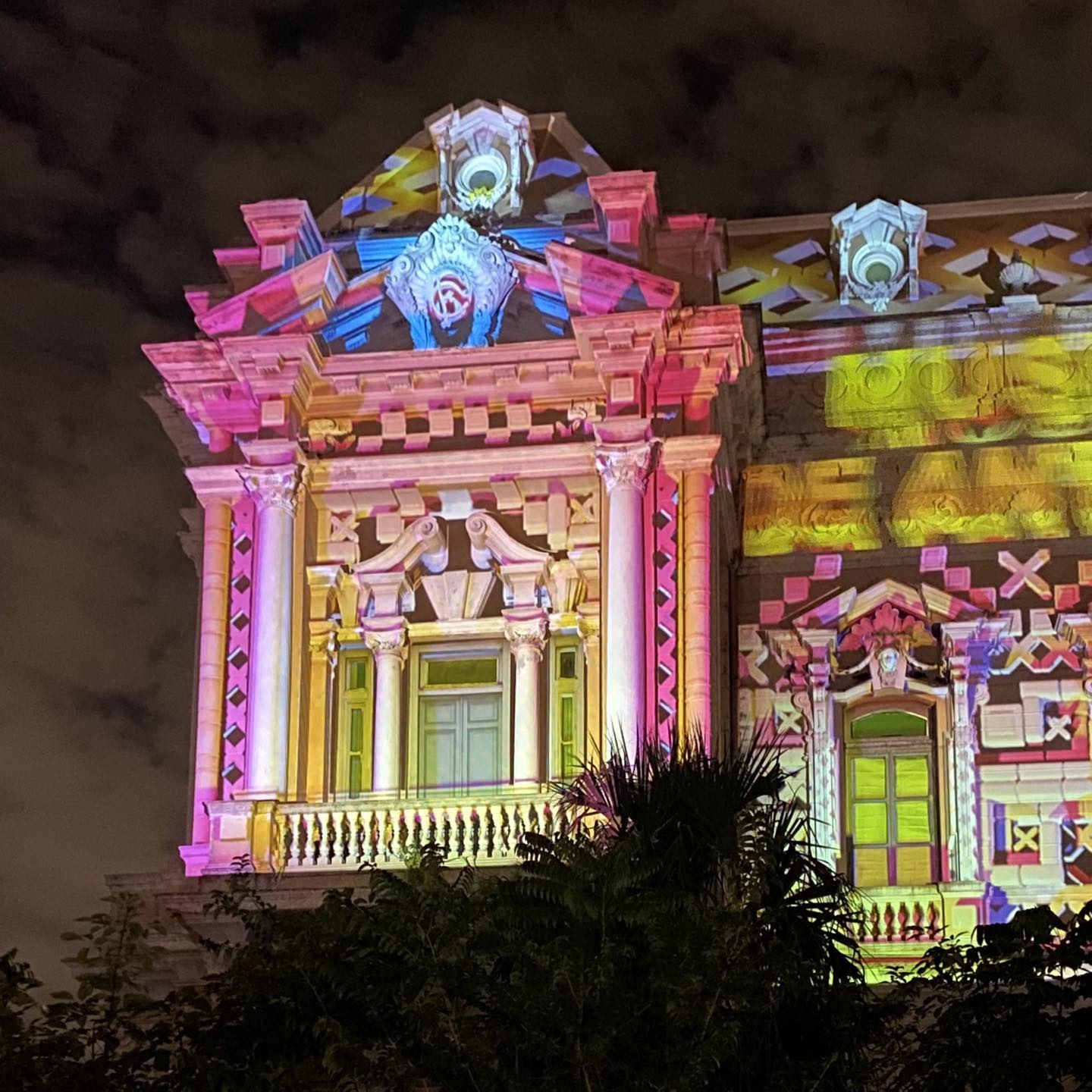 Celebran con video mapping 63 aniversario del Museo Palacio Cantón en Mérida