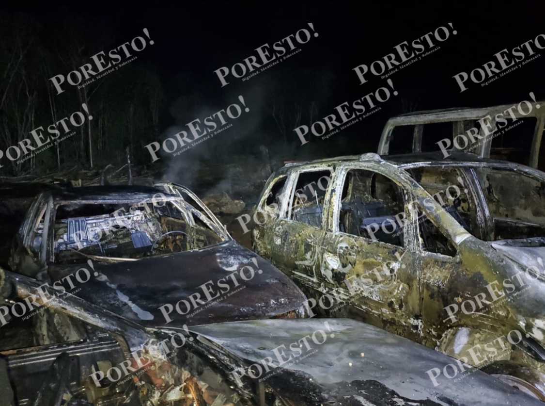 Encierro de autos se incendia en Puerto Morelos