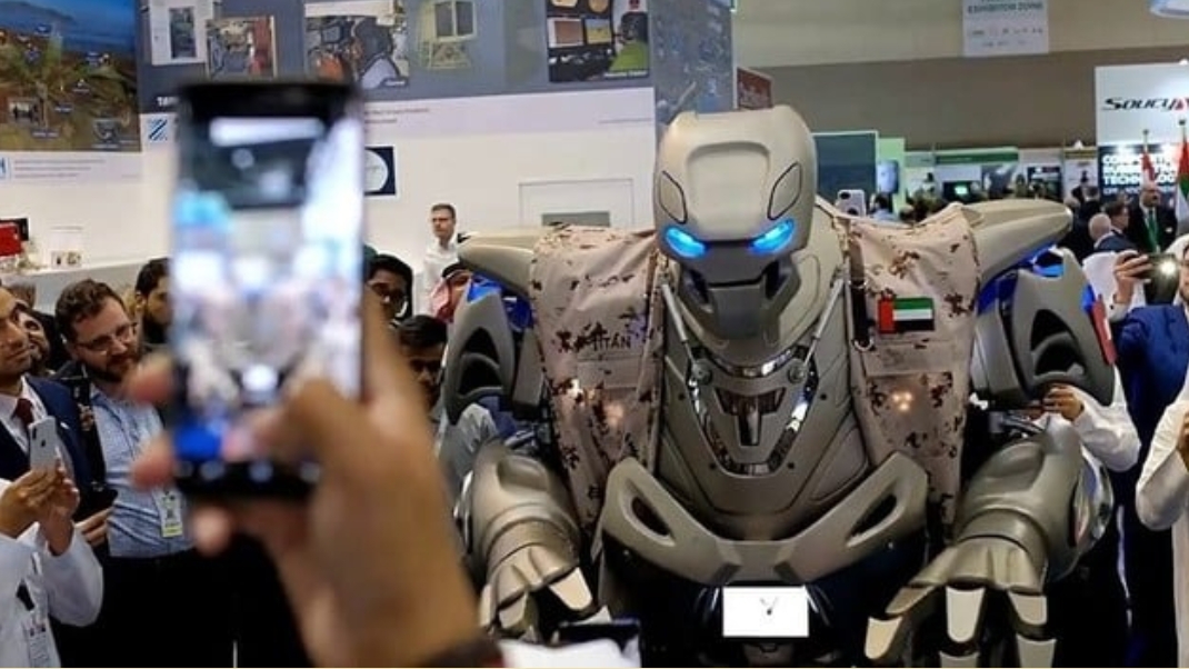 Robot guardaespaldas del Rey de Baréin: ¿En realidad existe y puede pelear contra mil 50 hombres?