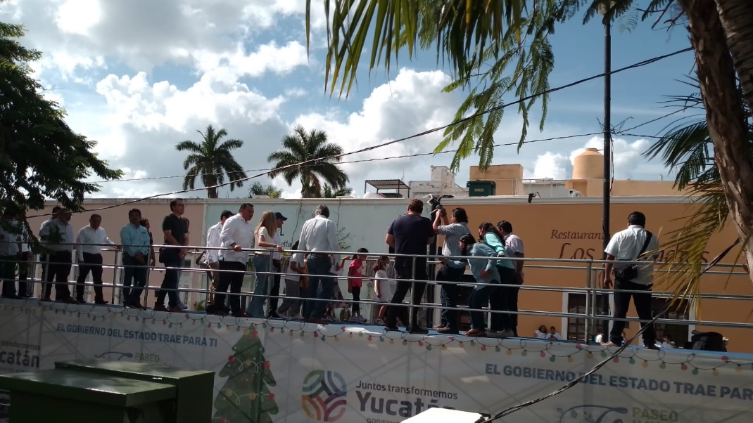 Mauricio Vila recorre el Paseo de las Flores en el Parque la Mejorada en Mérida: EN VIVO