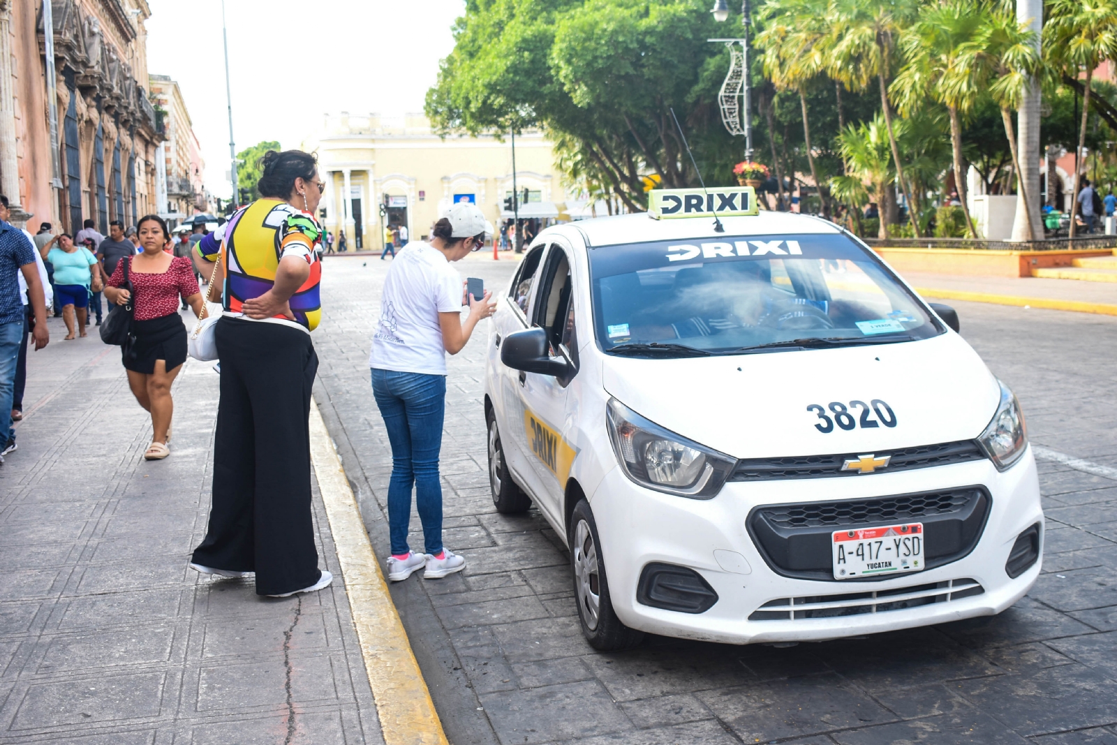 Uber, Didi y otras plataformas duplican sus tarifas en Mérida, denuncian