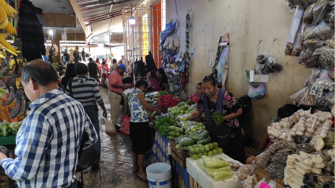 Locatarios de Campeche prevén alza de precios en insumos para la cena de Nochebuena