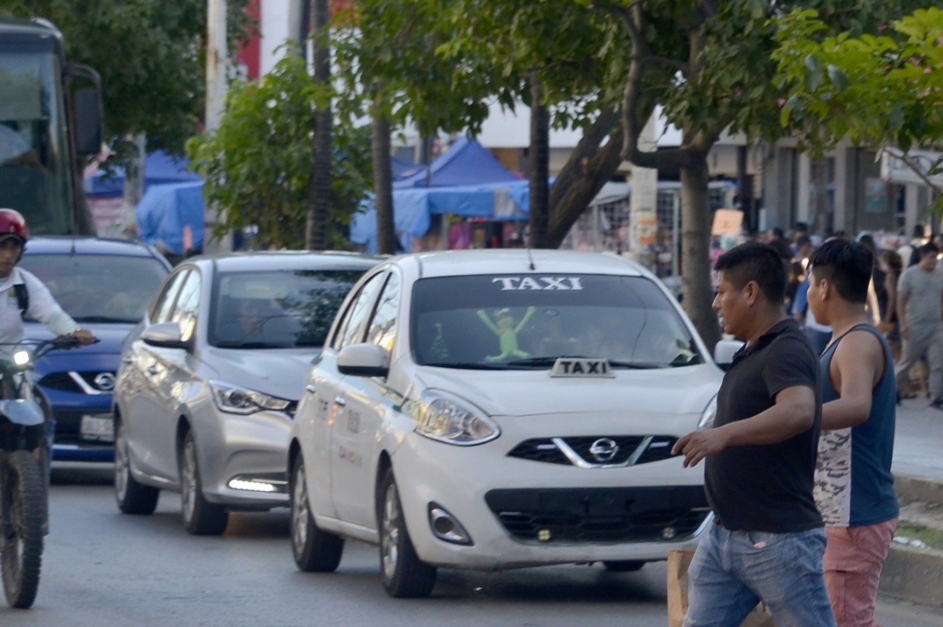 Sindicato de Taxistas de Cancún niega existencia de aumento en tarifas por temporada alta