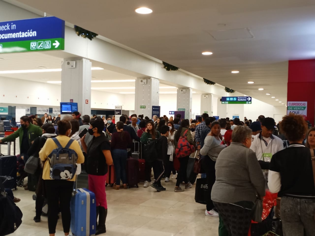 Frente Frío causa retraso del 50% de los vuelos en el aeropuerto de Mérida