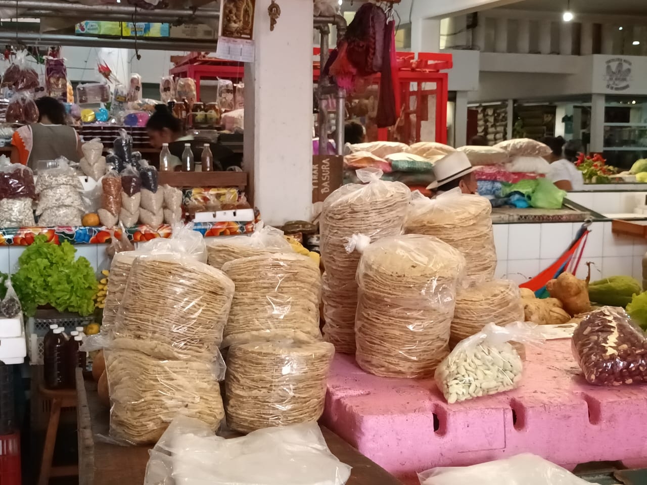 Aumenta el precio de la tortilla para panuchos en mercados de Yucatán