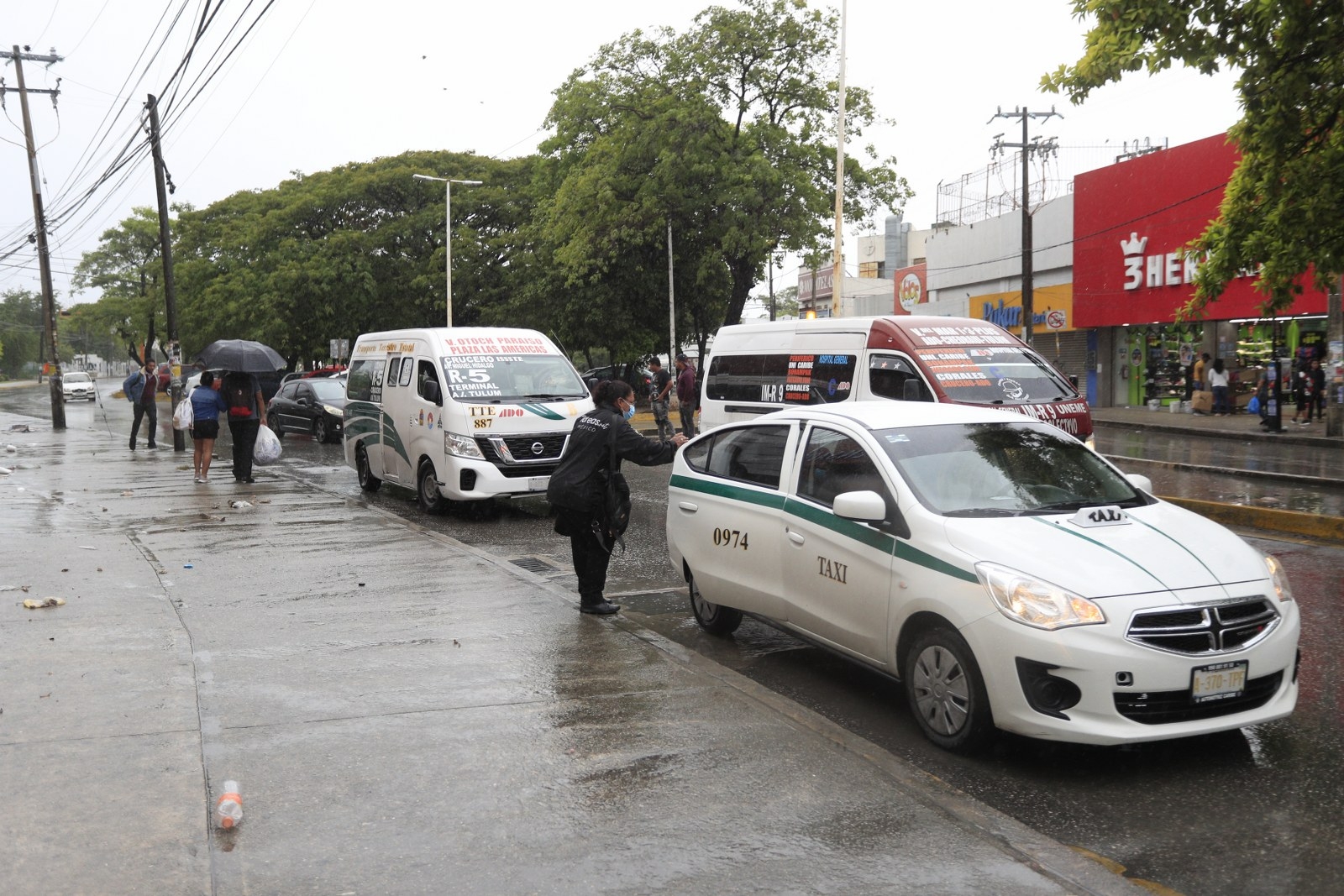 Transportistas en Quintana Roo convocan manifestación en la Zona Hotelera de Cancún