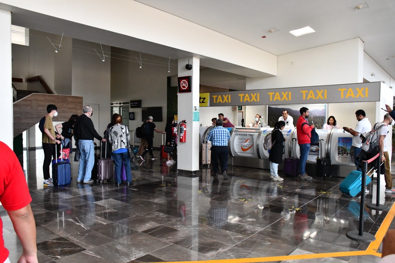 Comerciantes dejan de vender en el aeropuerto de Campeche