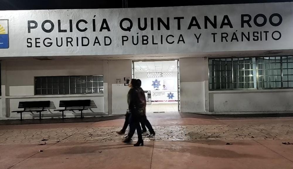 Hombre viola orden de restricción; víctima acusa a la policía de Cozumel de protegerlo