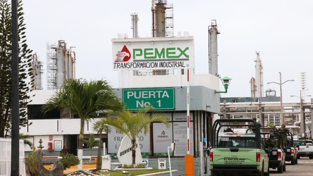 La Isla ha albergado varias subdirecciones de Pemex