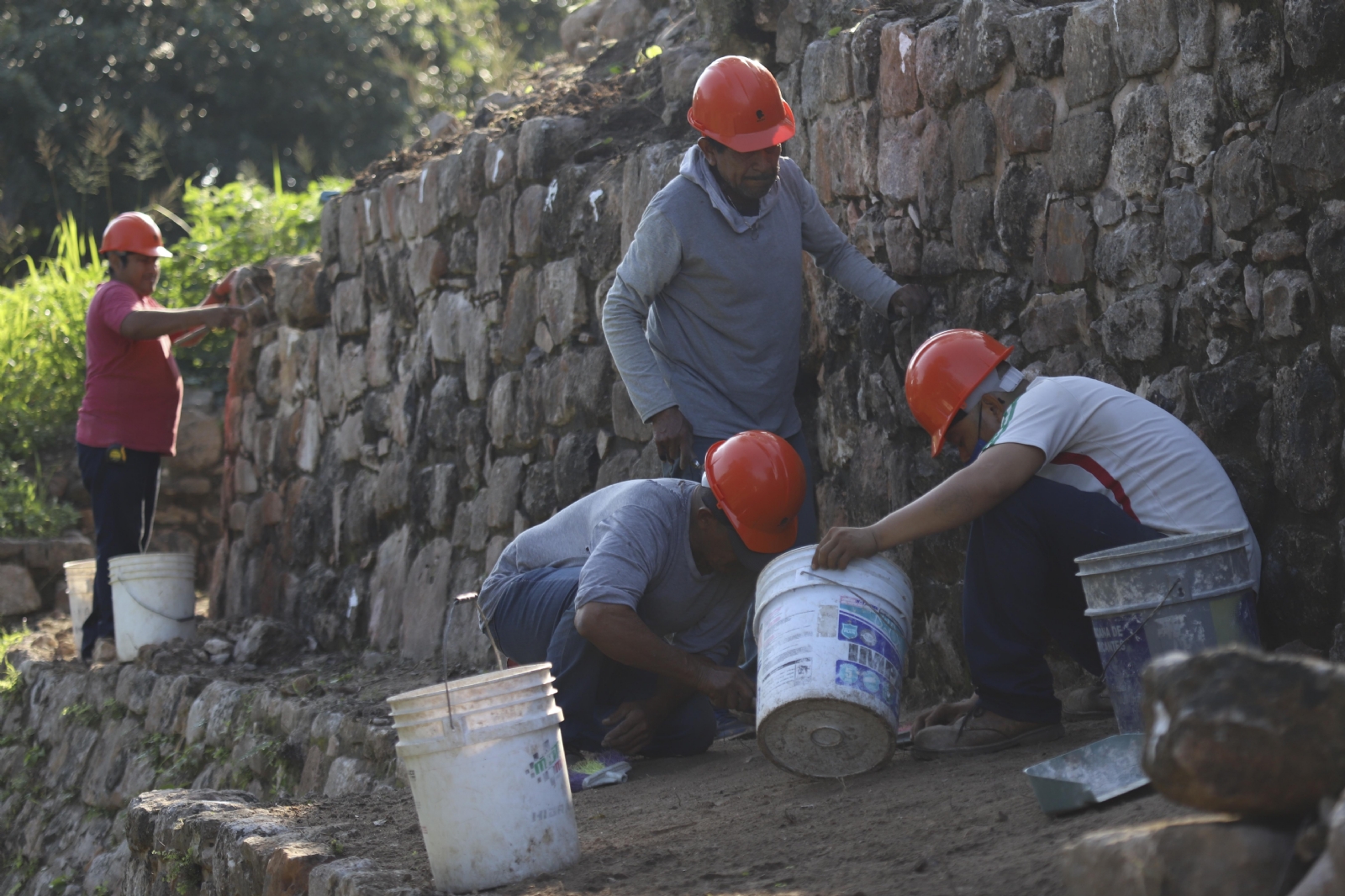 INAH invierte 900 mdp en restaurar 10 zonas arqueológicas en Yucatán