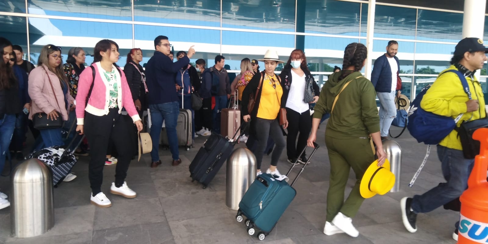 Aeropuerto de Mérida registra tres vuelos retrasados por casi una hora