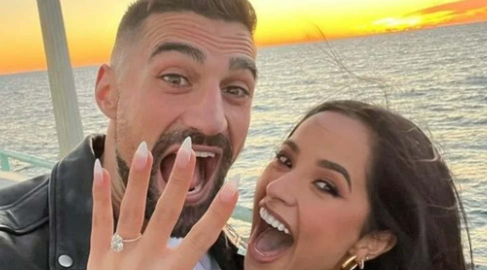 Becky G anuncia su compromiso: ¿Quién es su futuro esposo?