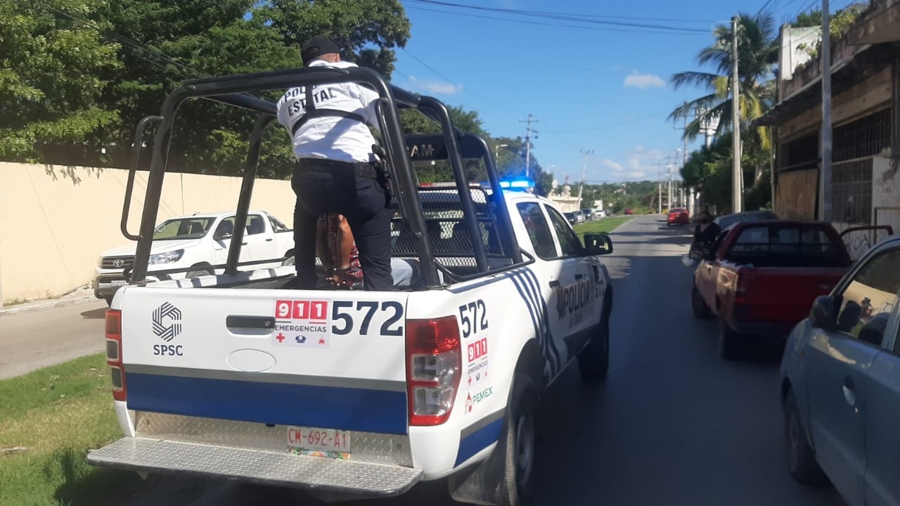 Detienen a dos hombres por robar dinero y electrodomésticos de una casa en Campeche