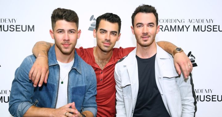 Jonas Brothers tuvo que suspender su concierto en México