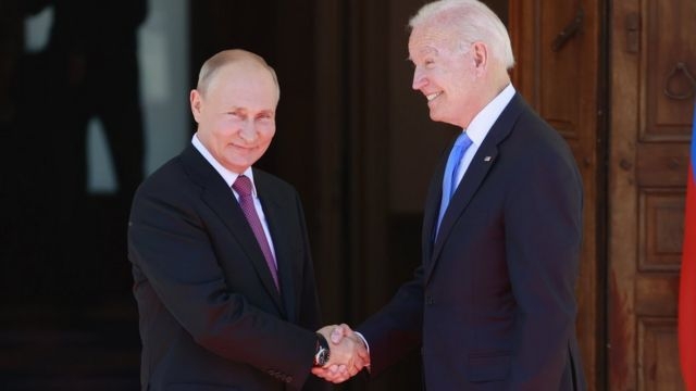 Biden y Putin tendrán llamada en medio de las tensiones por Ucrania