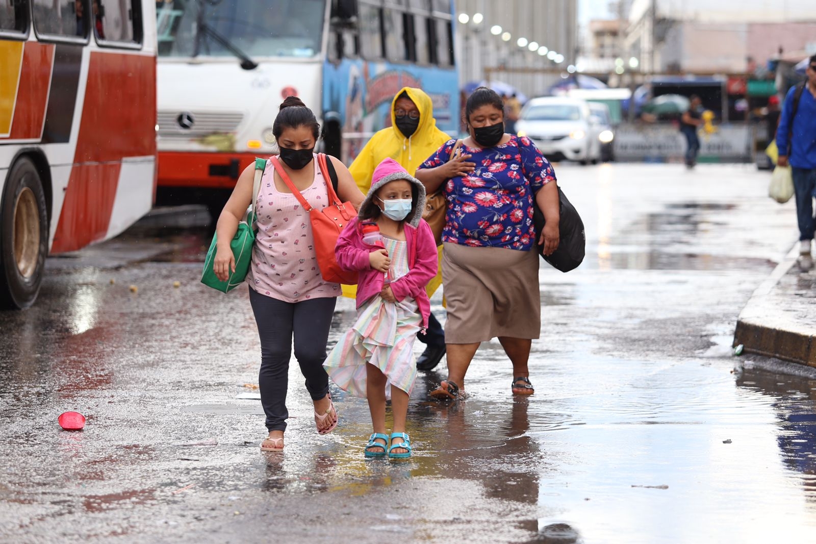 Vecinos de Sinanché reportan lluvias con granizo en Yucatán: FOTOS