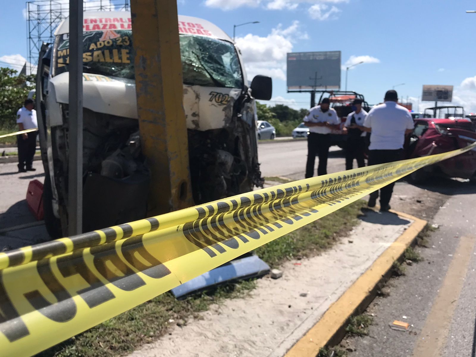 Carambola en la avenida Colosio deja nueve heridos en Cancún
