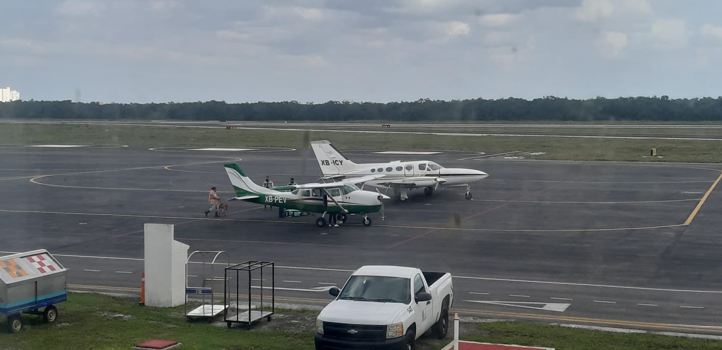 Según el Comandante de la Guardia Nacional en el aeropuerto de Cozumel, éste y el de Cancún reciben más vuelos privados en México