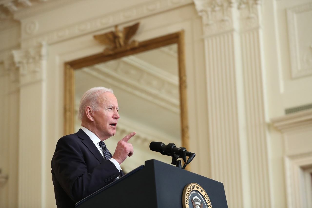 "Tenemos entendimiento entre naciones", afirma Biden tras retirada de tropas rusas