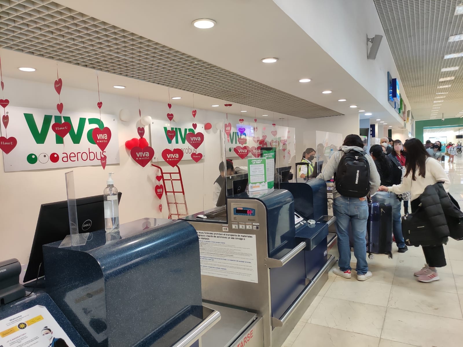 Viva Aerobus retrasó el 1100 de Viva Aerobus que cubre la ruta Ciudad de México-Mérida
