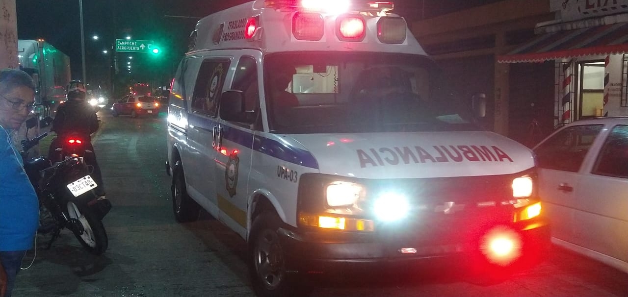 La mujer fue trasladada al Hospital General de Ciudad del Carmen debio a las lesiones sufridas tras ser atropellada