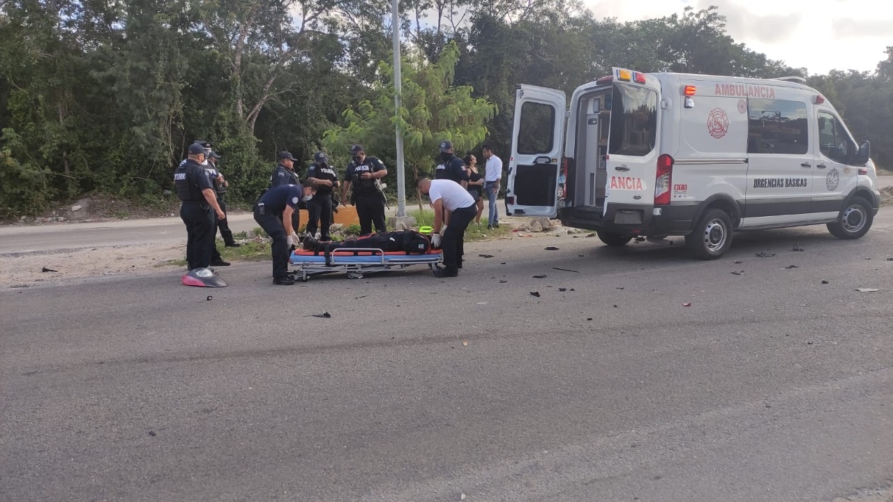 Playa del Carmen: Policía resulta lesionado tras ser impactado por un coche