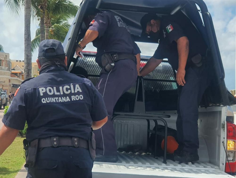 El detenido por traer droga en Cozumel fue llevado a la Fiscalía General de Quintana Roo para definir su situación legal