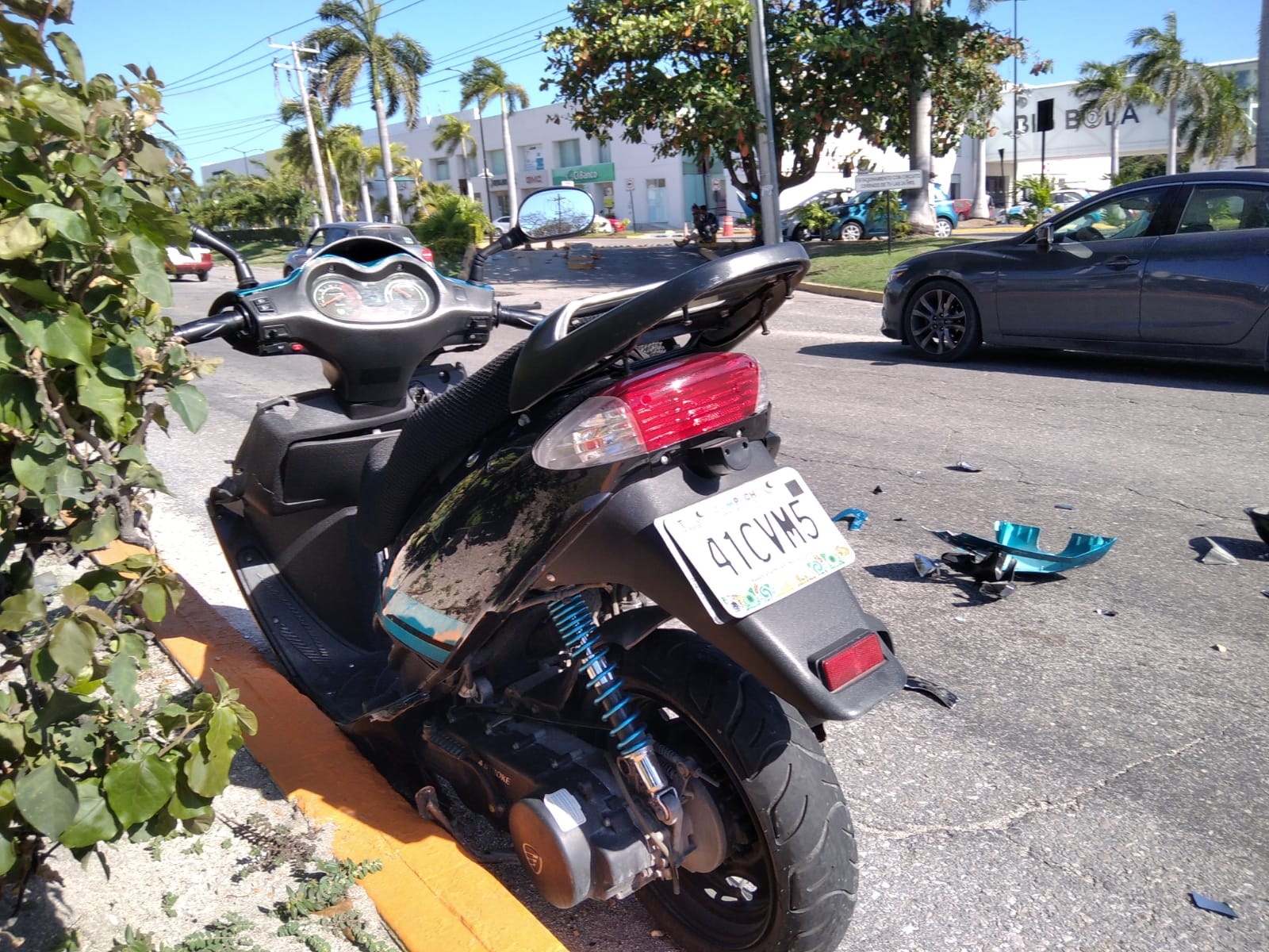 Accidentes en Ciudad del Carmen: Joven llama a su madre tras chocar con un motocarro