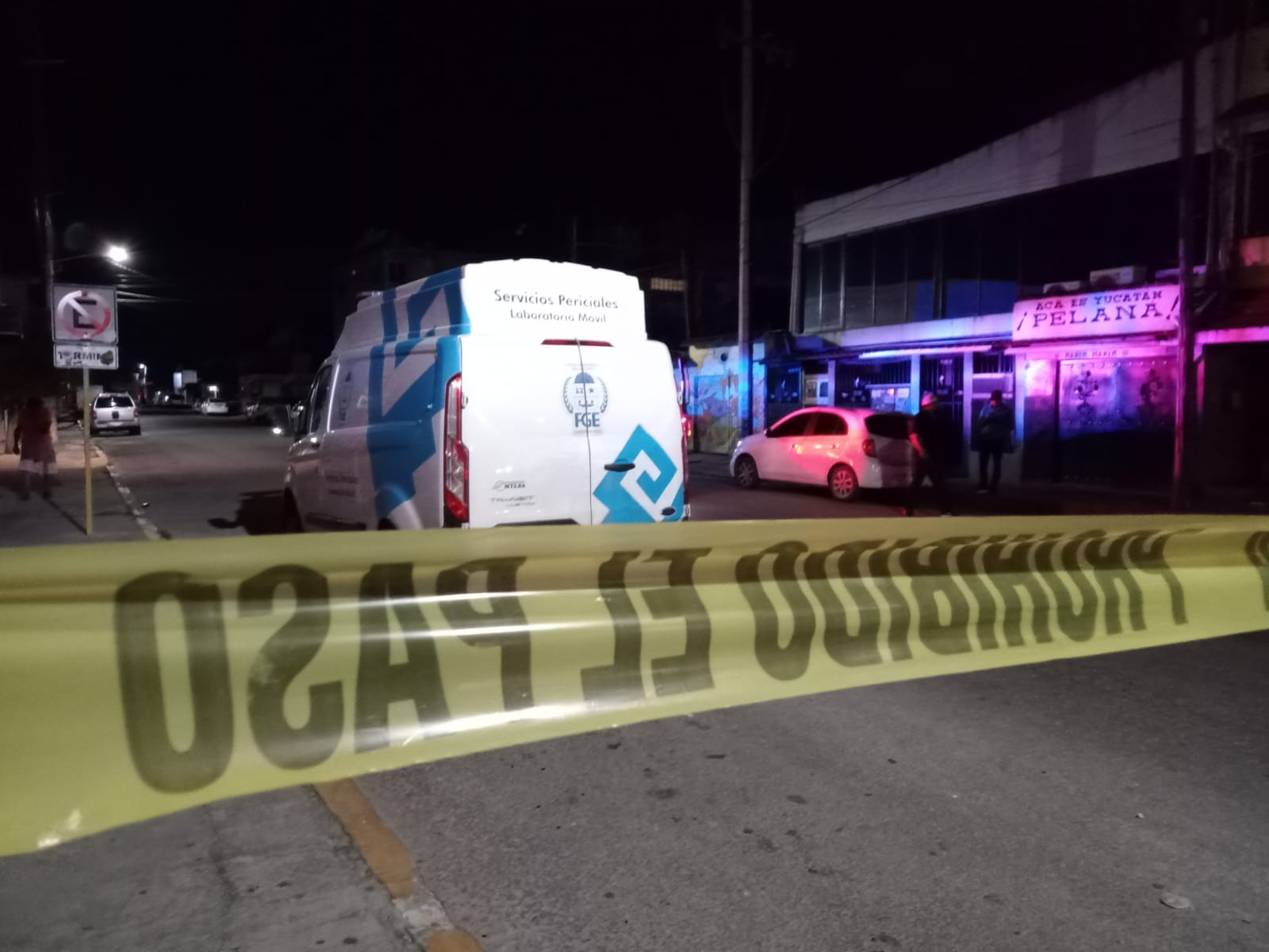 Balean a dos hombres en el bar 'Mora Mora' de Cancún