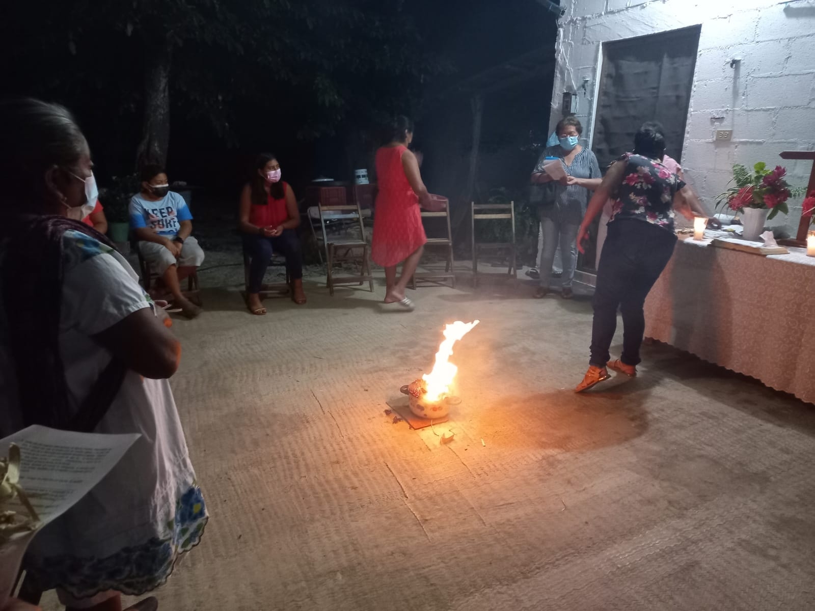 Feligreses inician ritual para 'Miércoles de Ceniza' en Bokobá, Yucatán