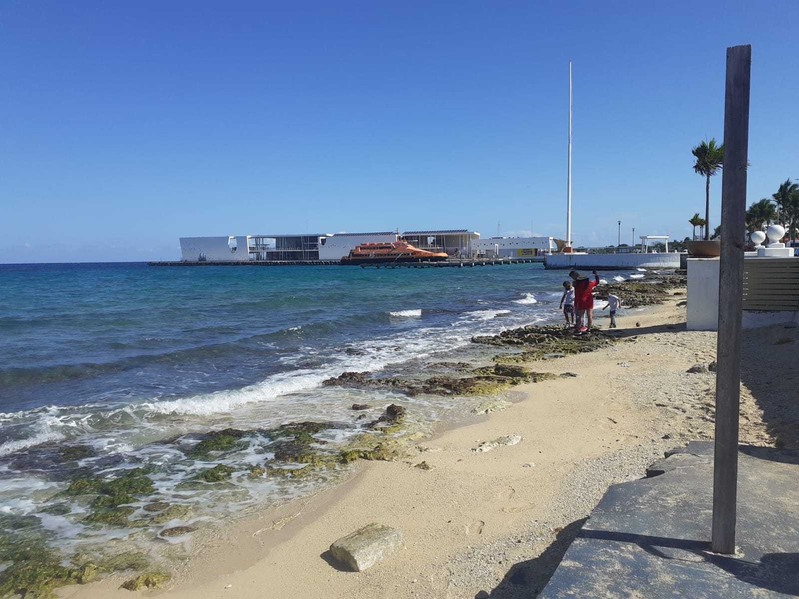 Los ferrys operan con normalidad la ruta marítima Cozumel-Playa del Carmen pese a las afectaciones por el Frente Frío 31