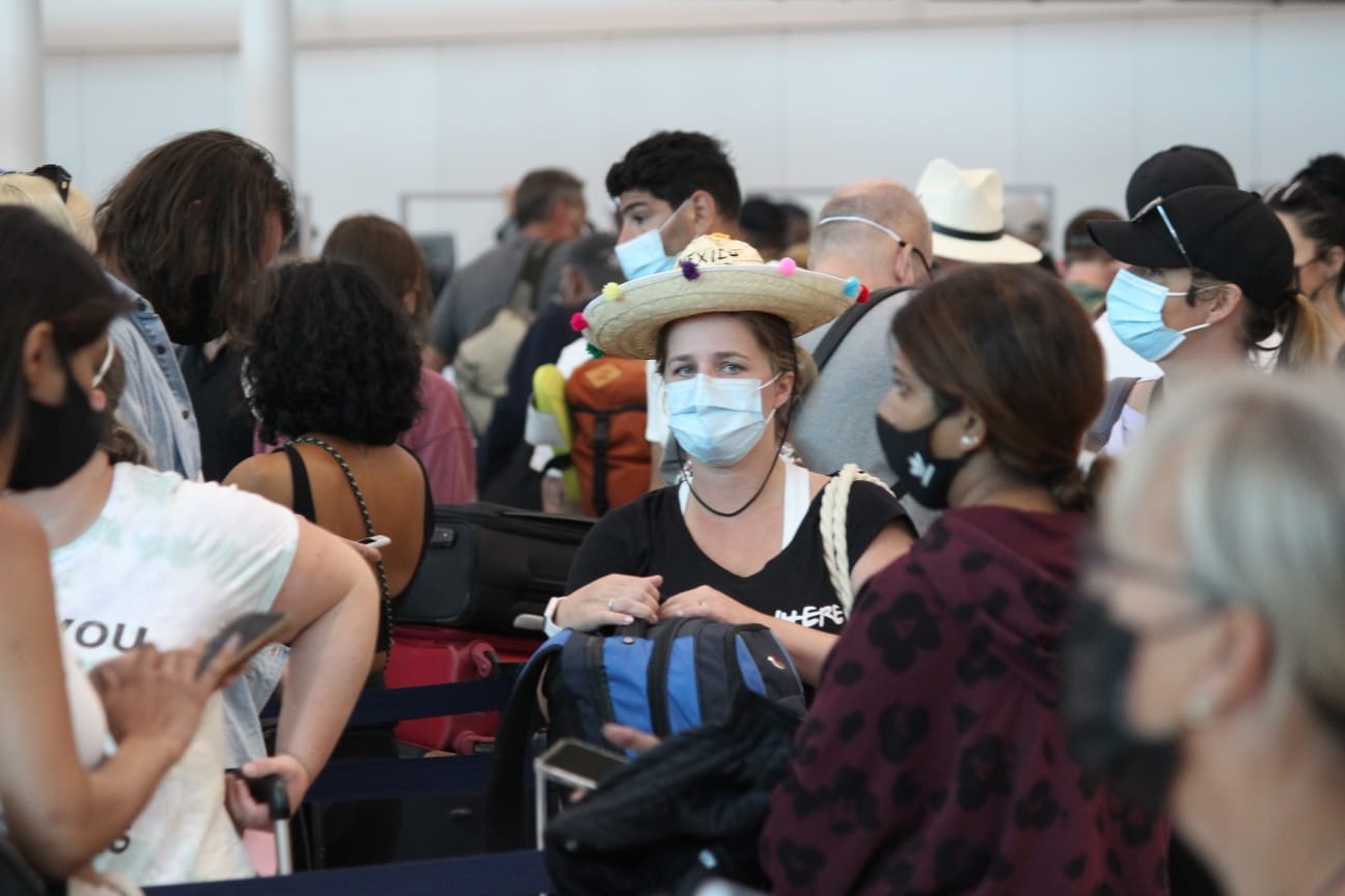 Turistas estadounidenses aplauden suspensión del vuelo Moscú-Cancún