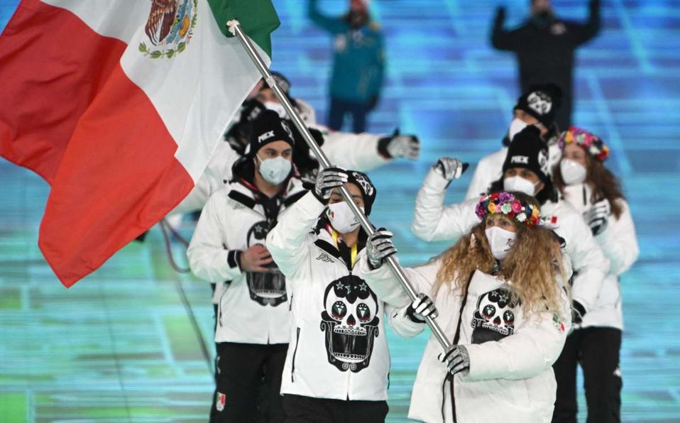 Estos son los uniformes de delegación mexicana que utilizó en los JO de Invierno Beijing 2022