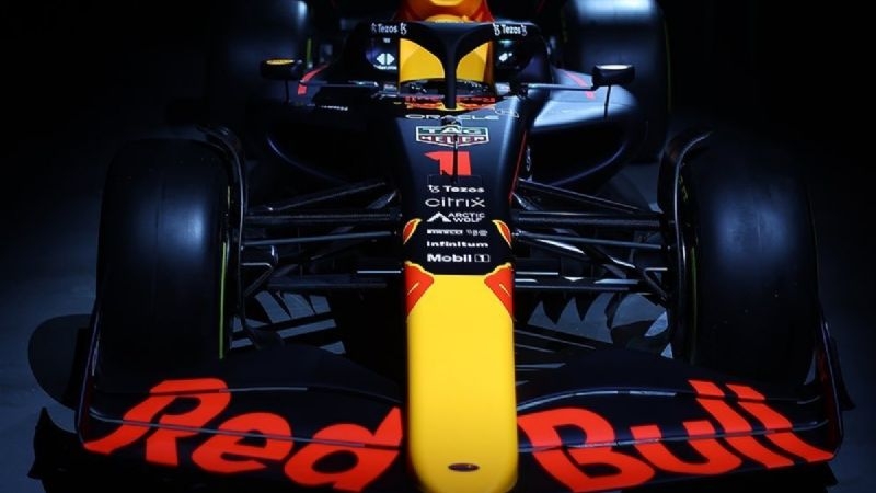 Así es el monoplaza de Red Bull que conducirá ‘Checo’ Pérez: VIDEO