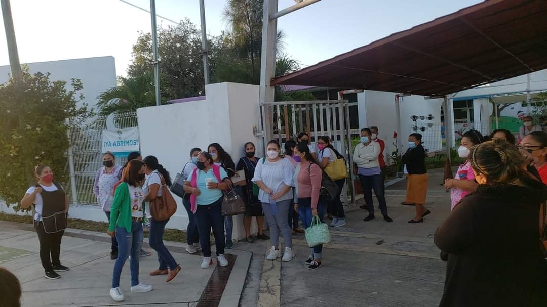 Los maestros rechazaron recibir a los menores que llegaban con sus padres al Centro de Atención Infaltil del DIF en Chetumal