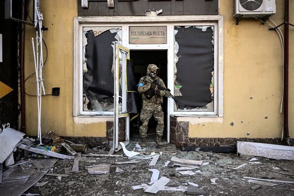 Invasión rusa deja mil 300 soldados ucranianos muertos: Zelenski